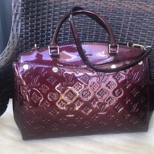Super Cute Patent Leather Vernis Alma PM Amarante Bag